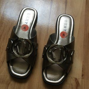 DKNY Sandals Silver Size 6